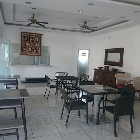 Liberty Homestay Parit  Luaran gambar